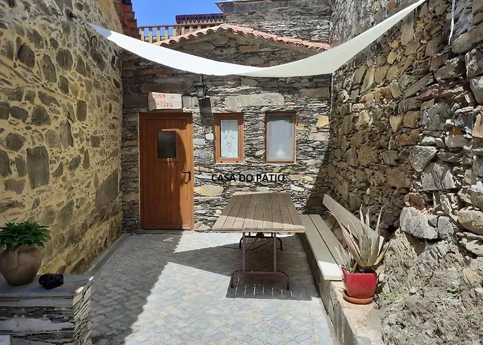 Casa Do Pátio E Casa Da Serra * Castanheira de Pera